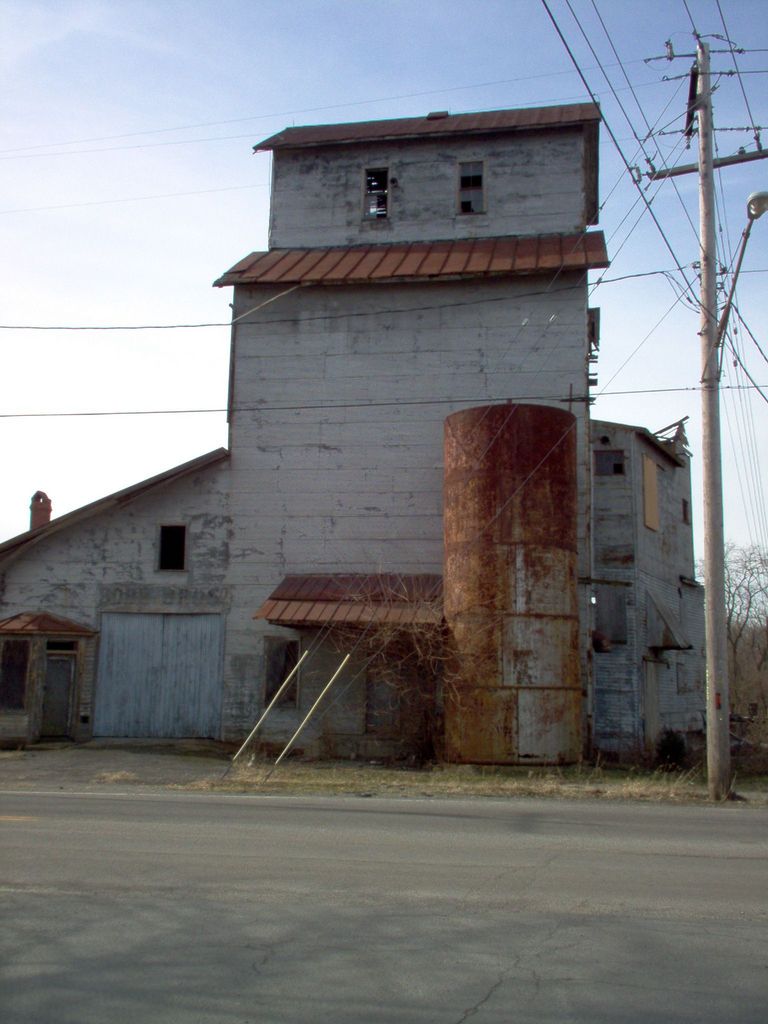 Leesburg, OH: Abandoned mill across from Railroad St