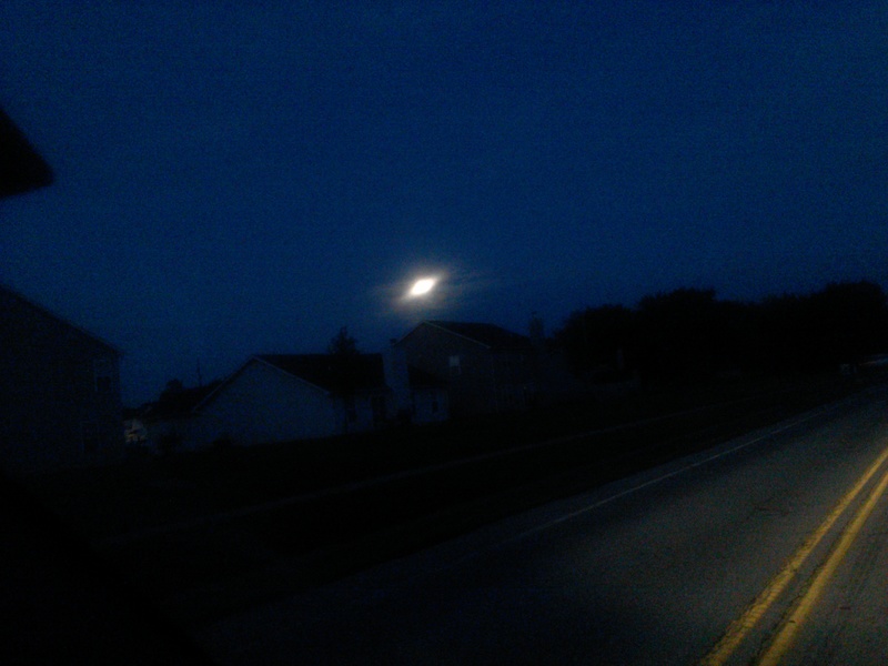 Greenwood, IN: full moon over greenwood looks like ufo
