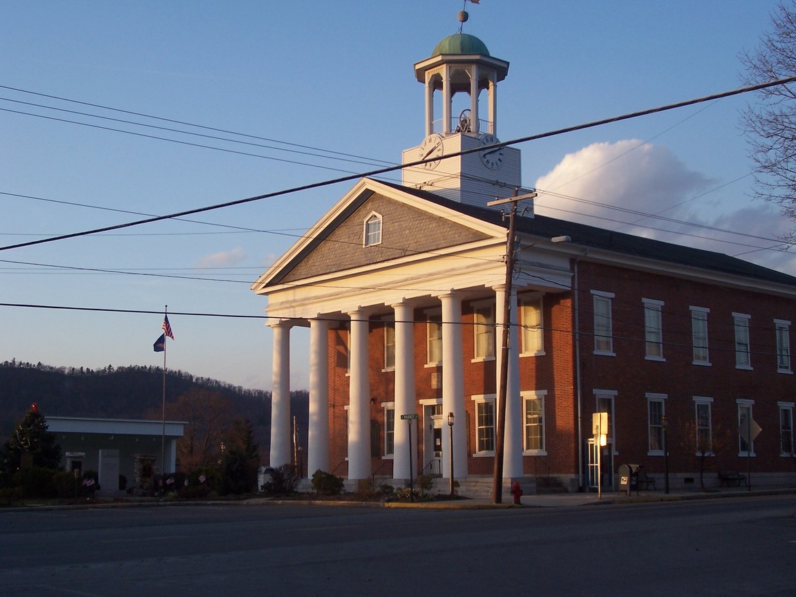 McConnellsburg, PA: Court House