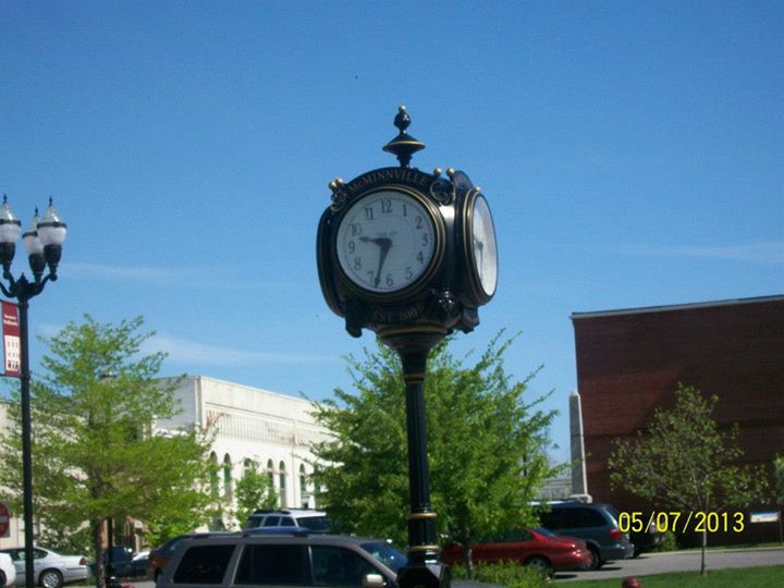McMinnville, TN: clock down town