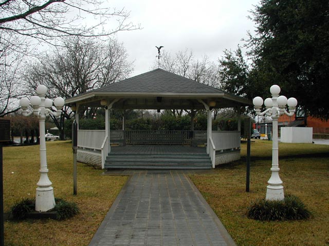 Lexington, TX : Town Square Gazebo, Lexington TX