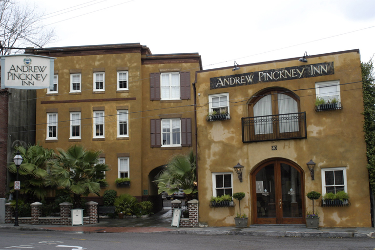 Charleston, SC : The Andrew Pinckney Inn