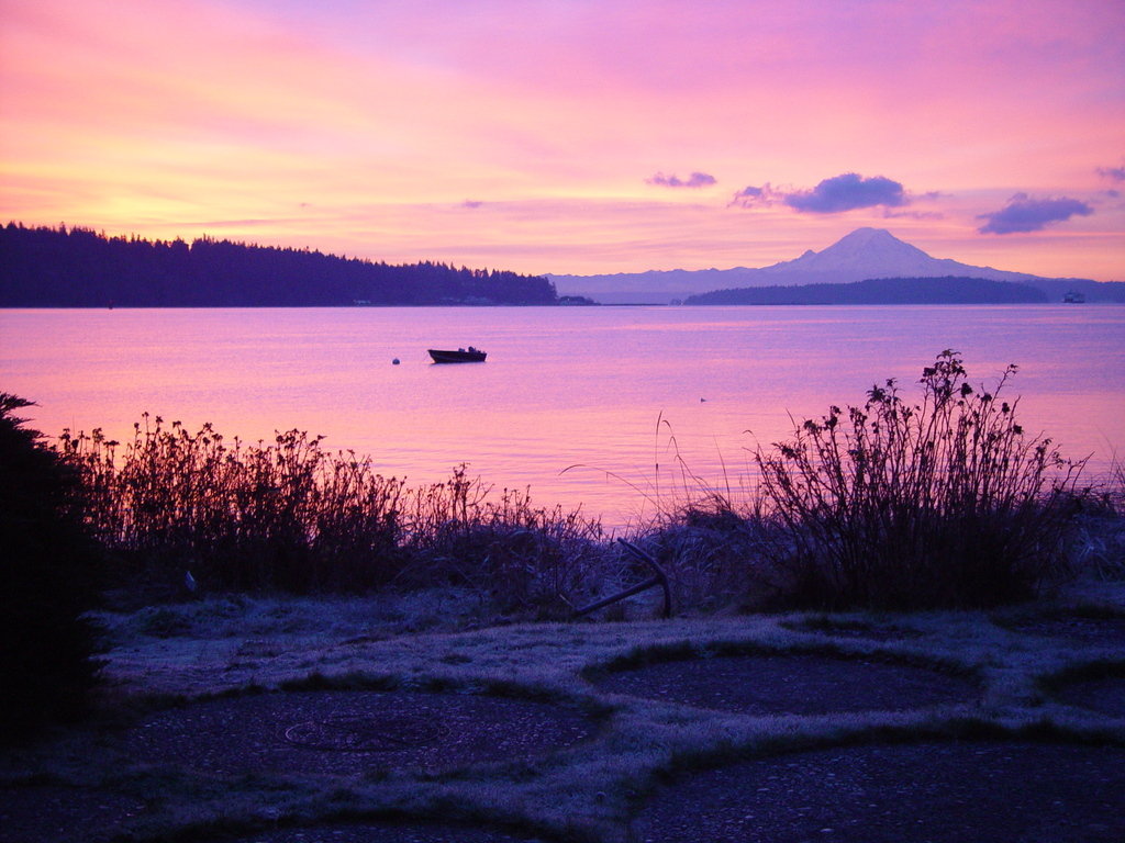 Bainbridge Island, WA: Sunrise over Mt Rainier, seen from Bainbridge Island