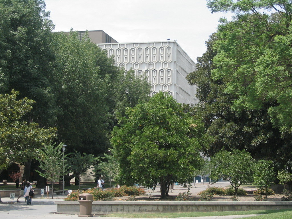 Fullerton, CA : Fullerton campus