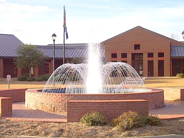 Goose Creek, SC : Fountain by Police Department in Goose Creek