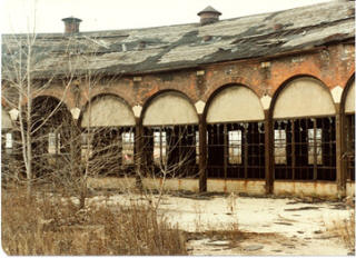 Aurora, IL : roundhouse