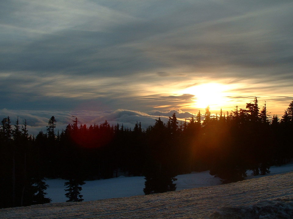Hillsboro, OR : The sunset above the clouds at Mt. Hood's Timberline Lodge