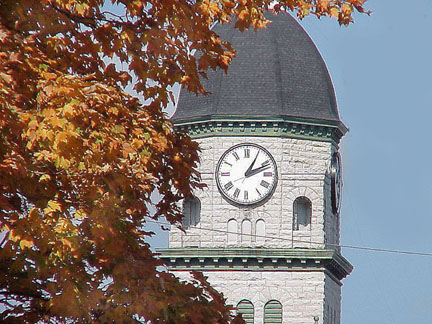 Carthage, MO: Jasper County Courthouse in Fall