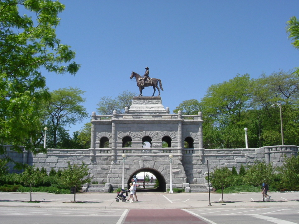 Chicago, IL: Statue of General Grant in Lincoln Park