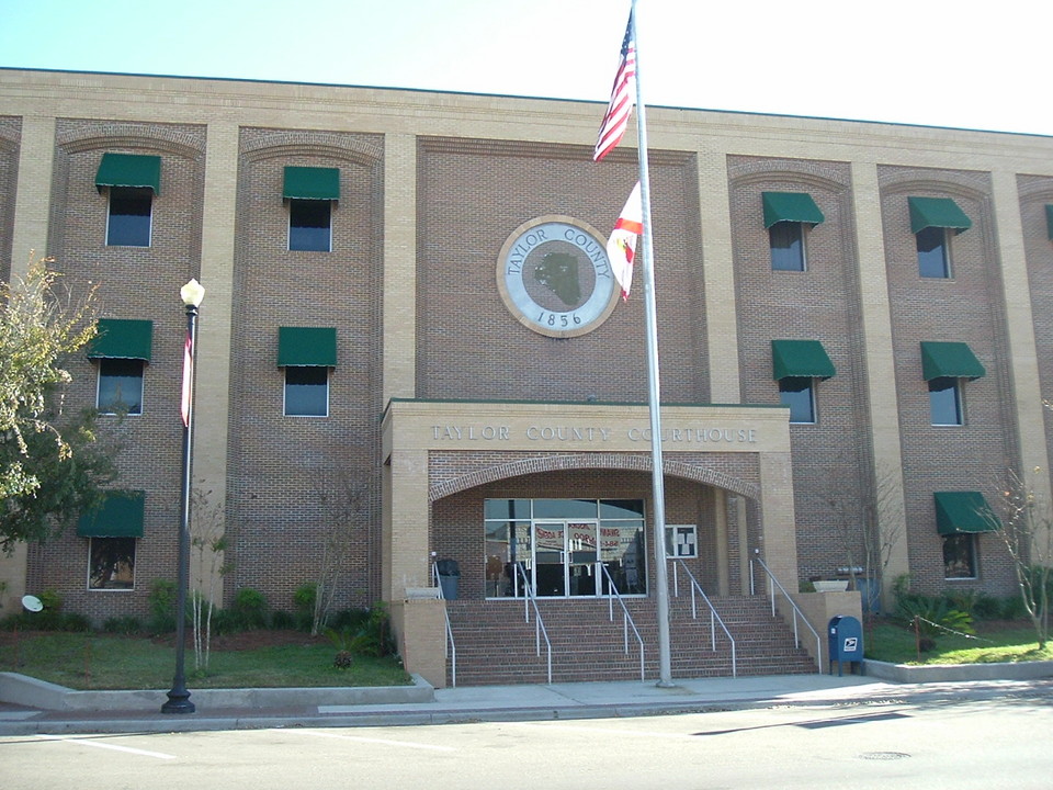 Perry, FL: Taylor County Courthouse