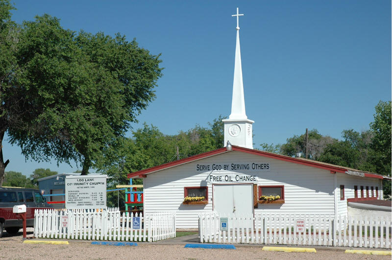 Log Lane Village, CO: Free Oil Change Church