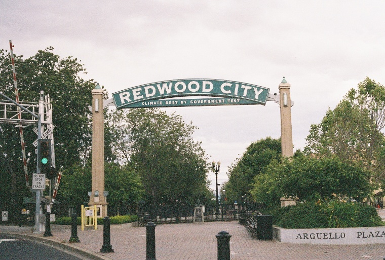 Redwood City, CA: Redwood City Gateway sign