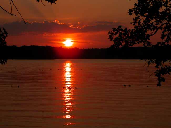 Crossville, TN: SUNSET AT LAKE TANSI - CROSSVILLE, TN