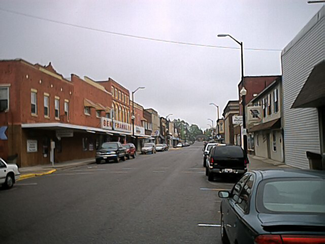 Medford, WI: Main Street looking South (Taken on 05/22/2004 - Rainy Day)