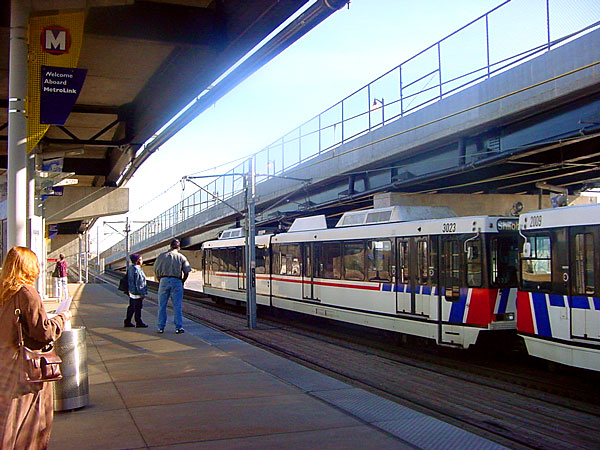 East St. Louis, IL: East St. Louis Metrolink Station