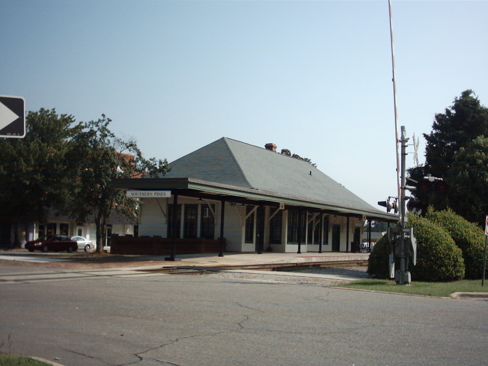 Southern Pines, NC : bahnhof 