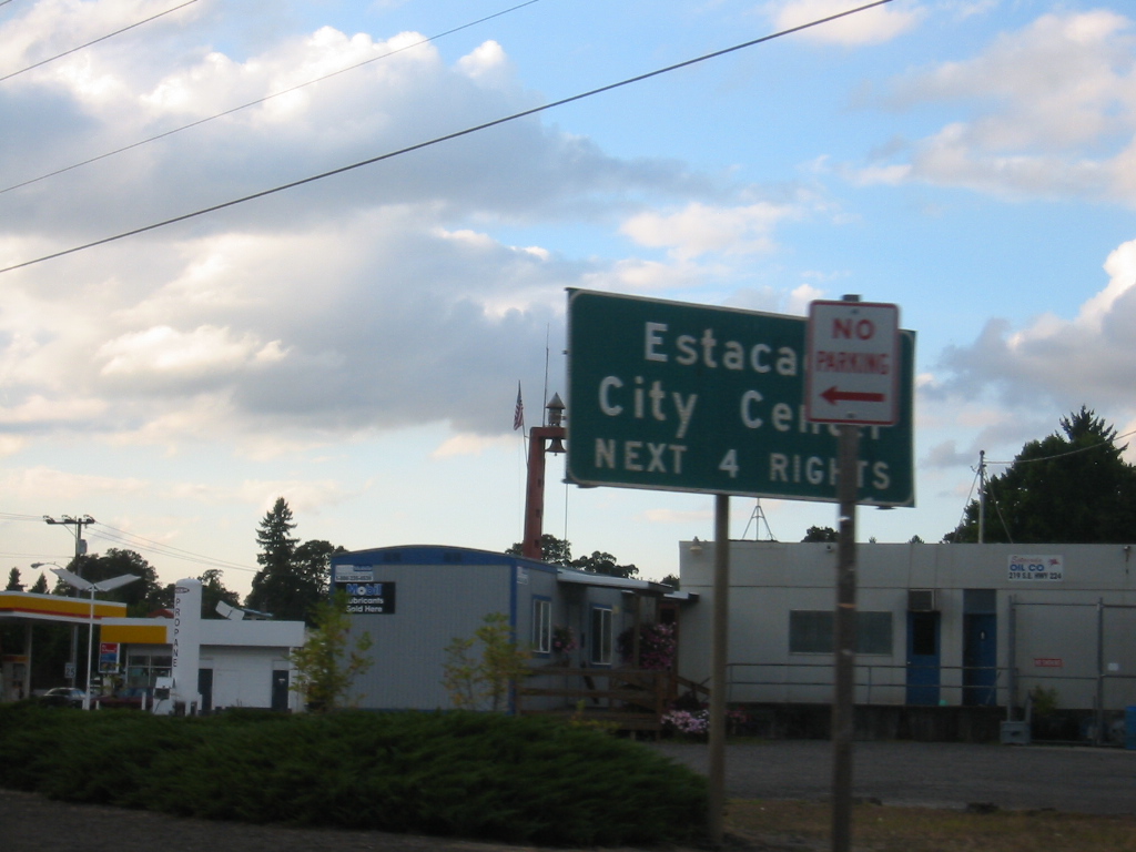 Estacada, OR Entering Estacada photo, picture, image (Oregon) at city