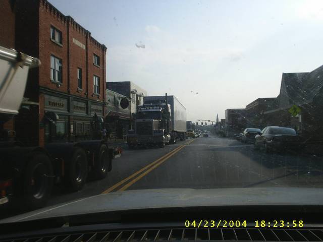 Abingdon, VA : Downtown Abingdon, A wreck on the interstate shut it down, and all traffic was detoured through downtown Abingdon, this line goes on for miles and miles