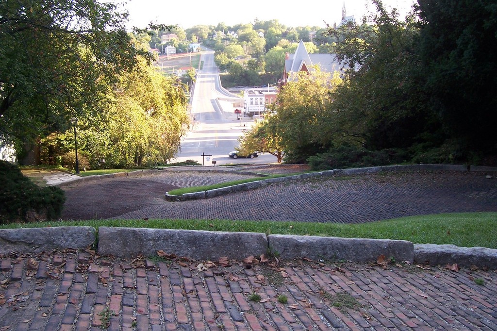 Burlington, IA: Snake Alley from the top of Heritage Hill