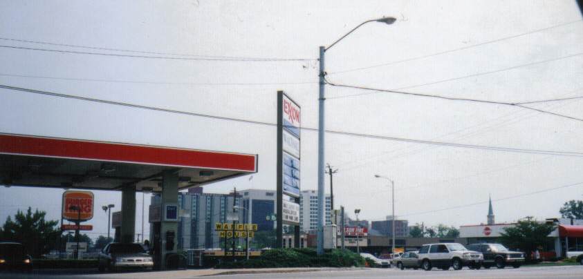 Macon, GA : Spring St at Riverside Dr
