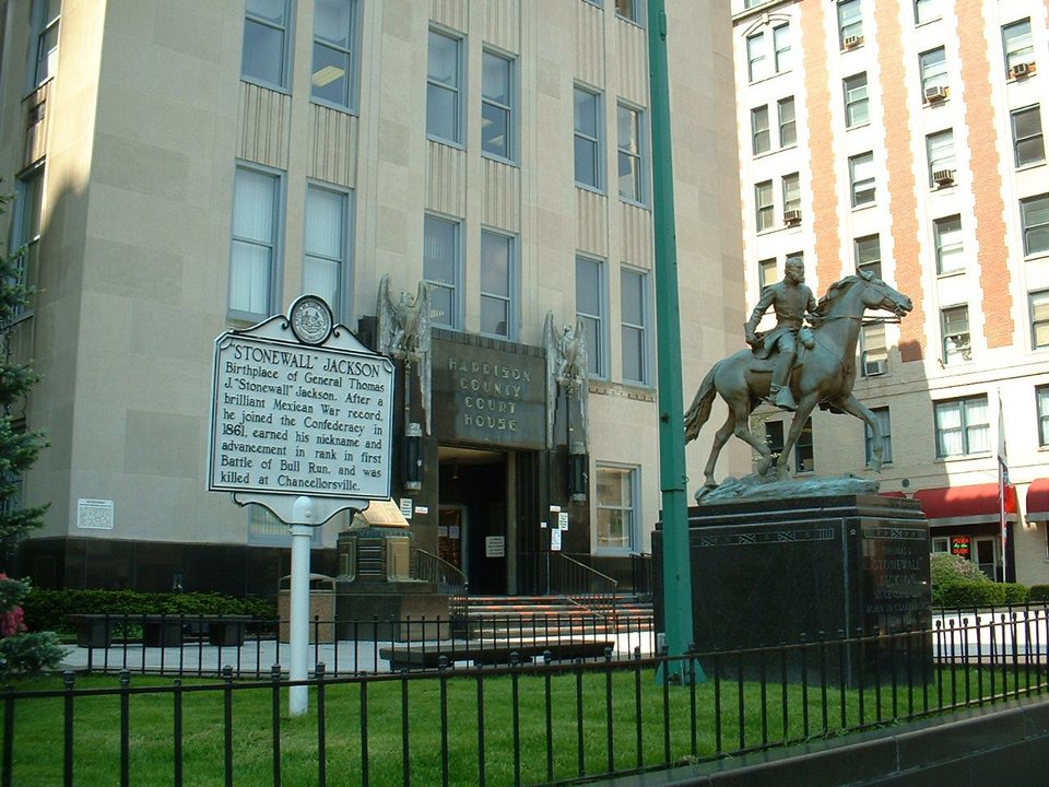 Clarksburg, WV: Stonewall Jackson Historical Marker in front of Harrison County Court House