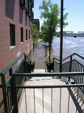 Grand Rapids, MI: Grand River Overflow, May 2004