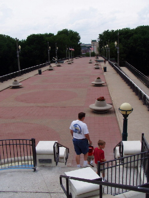 Lafayette, IN: Pedestrian bridge over the Wabash River