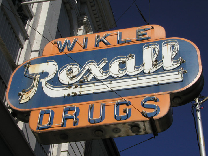 Anniston, AL: Old Wikle Drugs in Anniston, Alabama