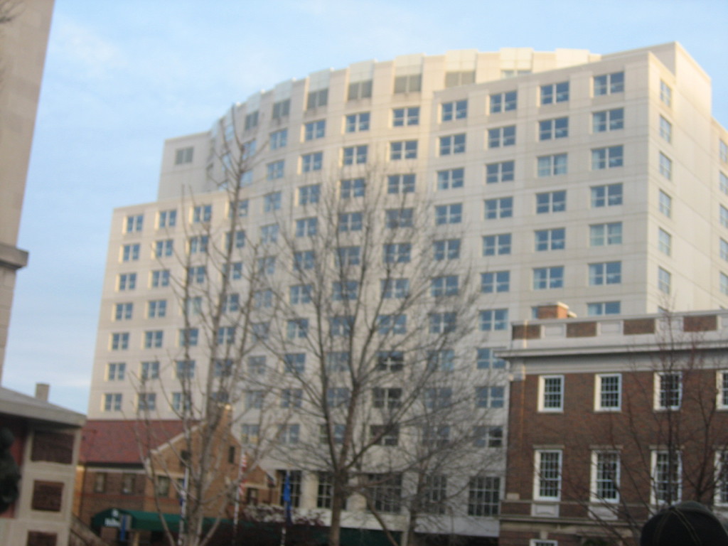 Madison, WI : Madison Hilton Hotel