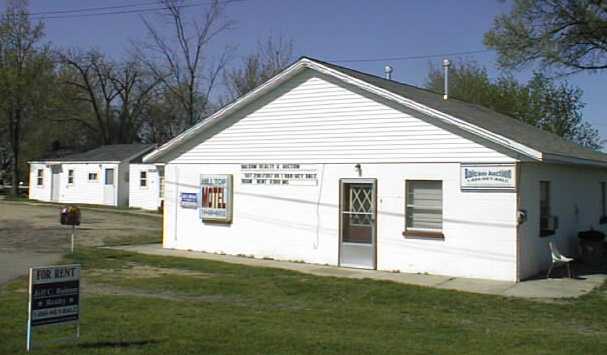 Elmore, MN : Jeff C. Balcom Realty / Balcom Auction/ Hilltop Motel Units 1-888-HEY-BALC