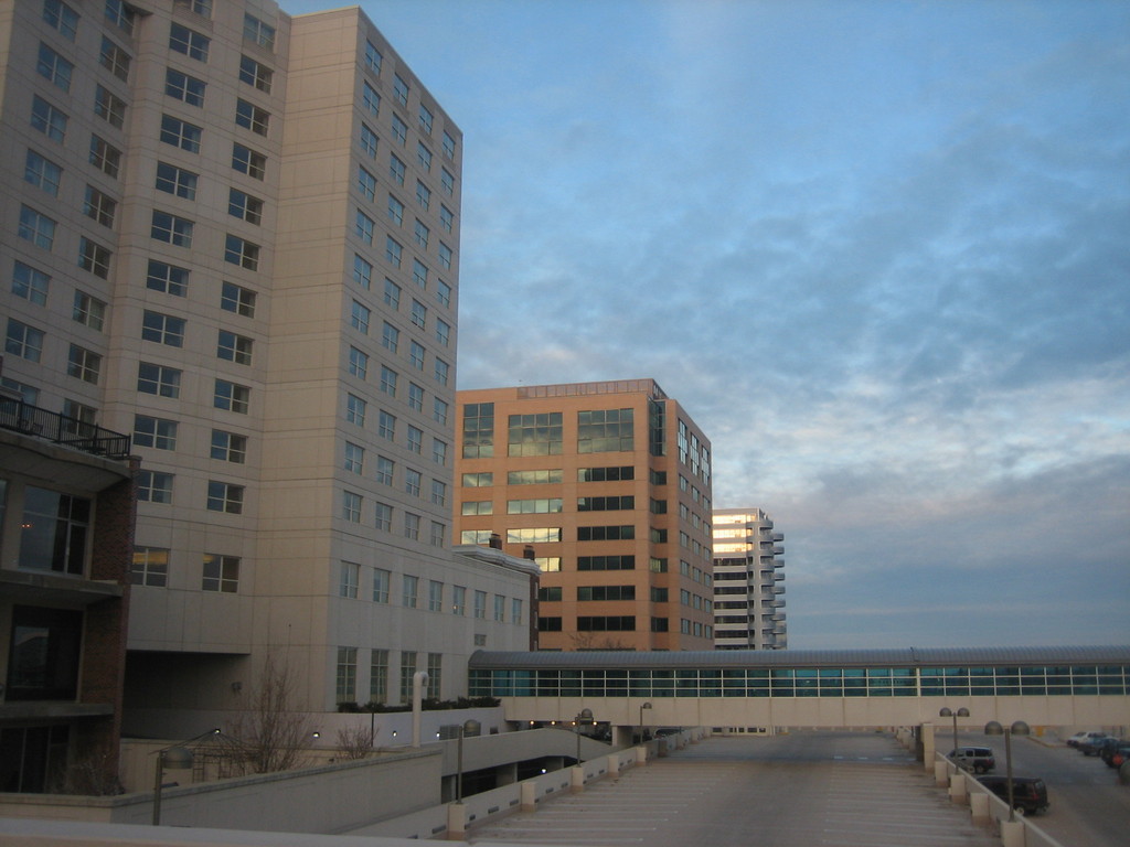 Madison, WI : Condo's line the lakeshore