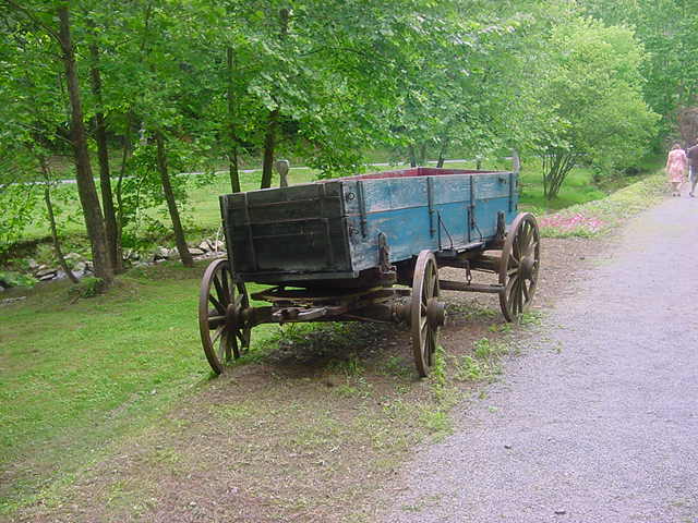 Townsend, TN : Townsend: Antique wagon