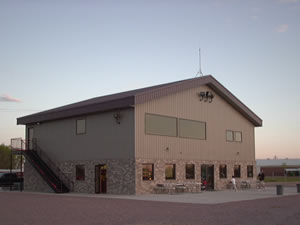 Luverne, MN : Verne Drive-In Main Building