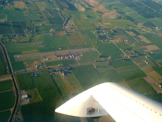 Sunnyside, WA: Sunnyside airport from my plane