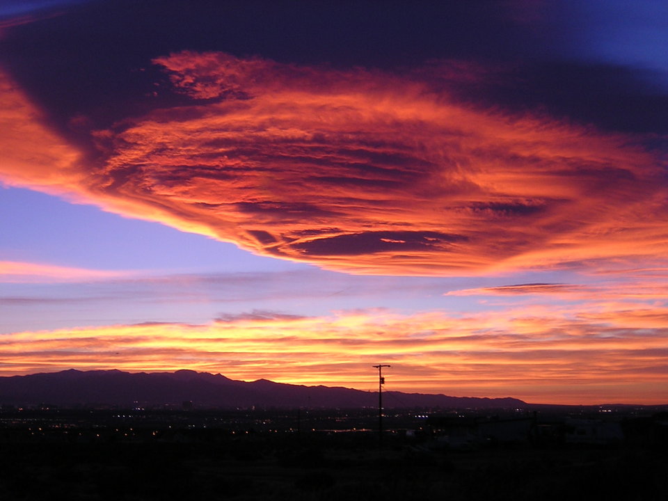 Las Vegas, NV: This amazing picture was taken on Friday May 20, 2005 15 Miles SW of Vegas
