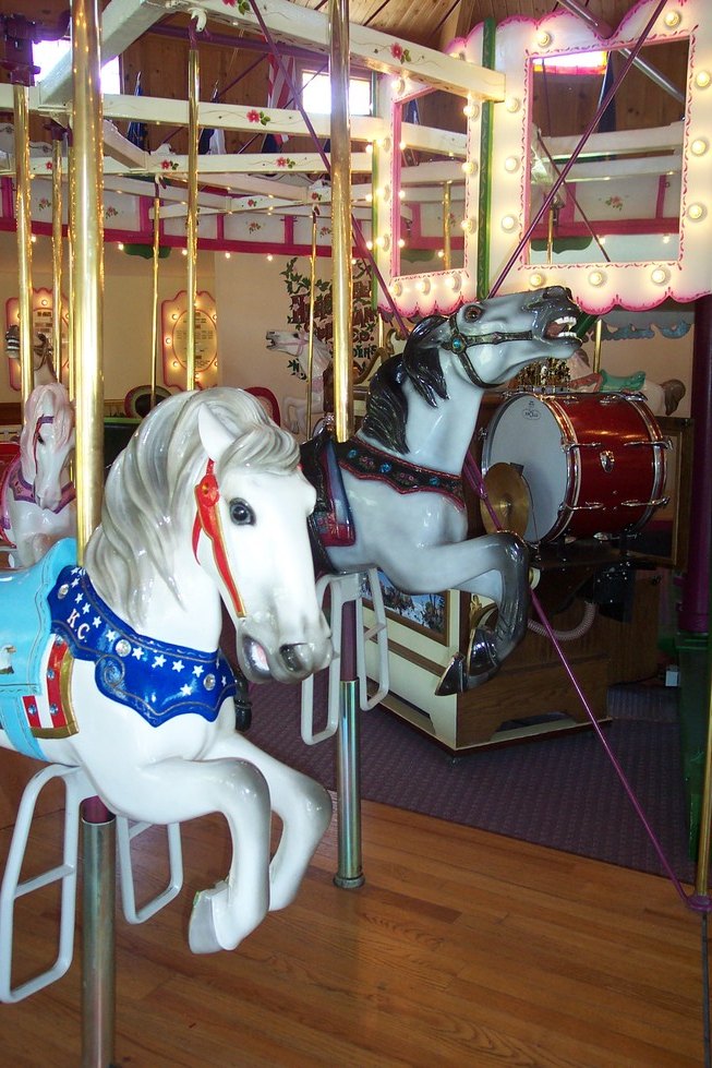 Wahpeton, ND : The Enchanting Prairie Rose Carousel in Wahpeton, ND