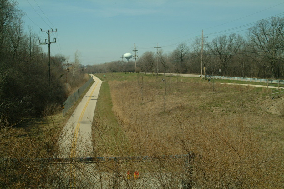 Lake Bluff, IL : Bike and walking path 