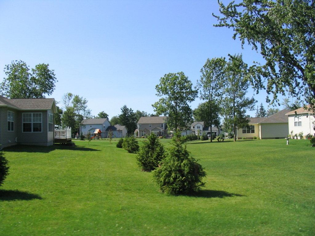 Cicero, NY: Typical homes near Oneida Lake off South Bay Road in Cicero which is suburban Syracuse, NY