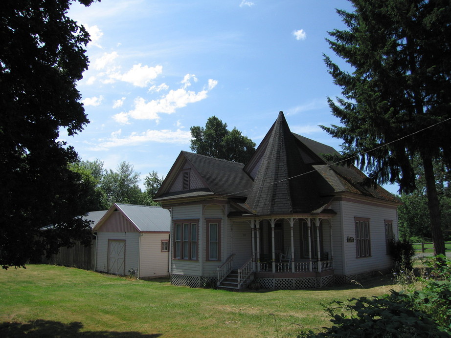 Cottage Grove, OR: Old House, Cottage Grove OR