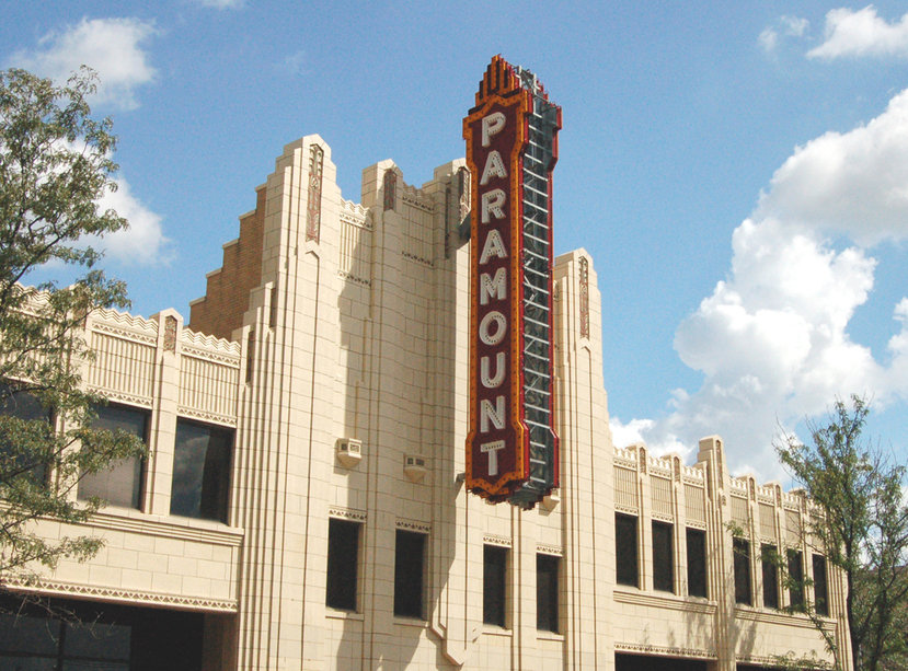 Amarillo, TX: Paramount Sign