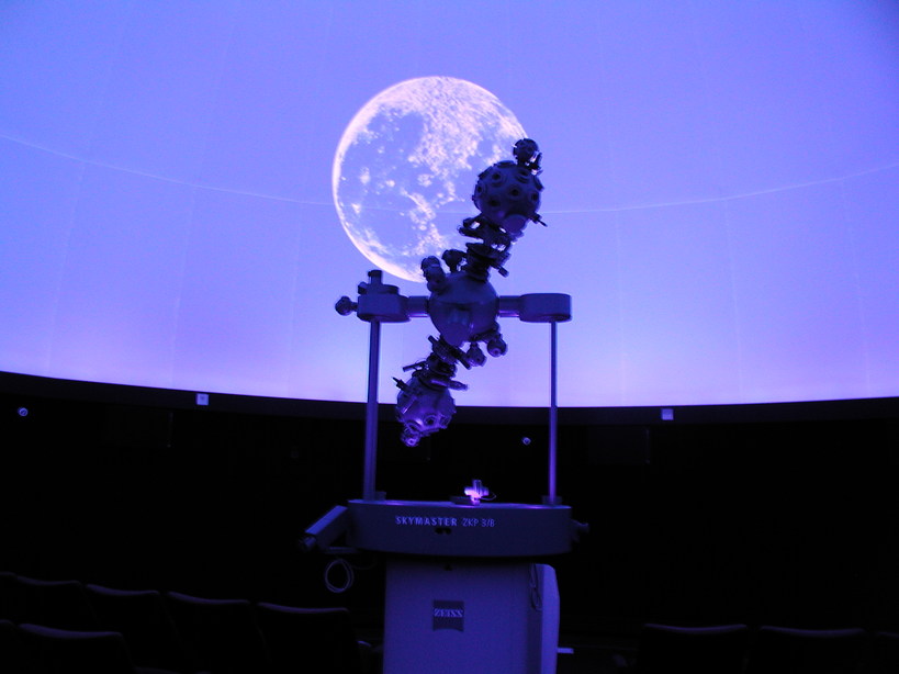 Paterson, NJ: Panther Academy Planetarium Zeiss Sky Projector