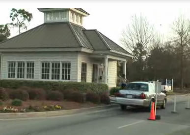 St. James, NC : St James Gated Entrance & 24 hr, Guard House