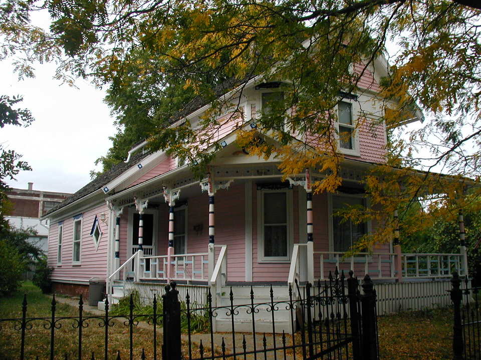 Flint, MI: State Historic Register Nash House, Flint