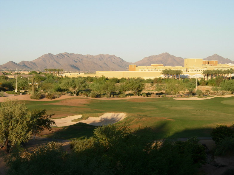 Scottsdale, AZ : Overlooking the golf course again, late afternoon in Scottsdale