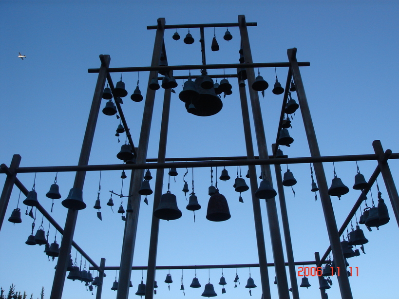 Bodega Bay, CA : The Bell Memorial for Young Nicholas,  www.nicholasgreen.org