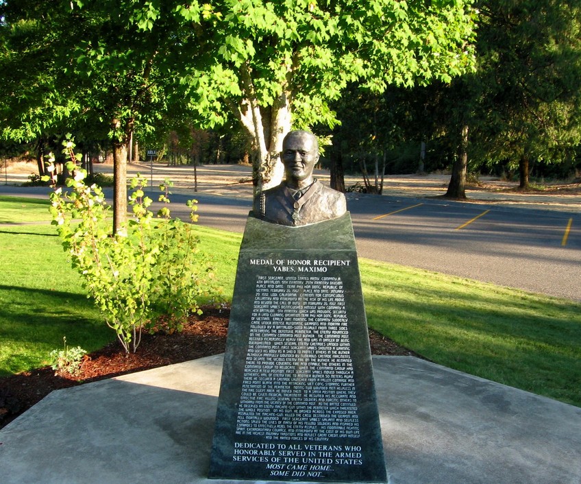 Oakridge, OR: Monument to a local Hero, Max Yabes, KIA Vietnam......