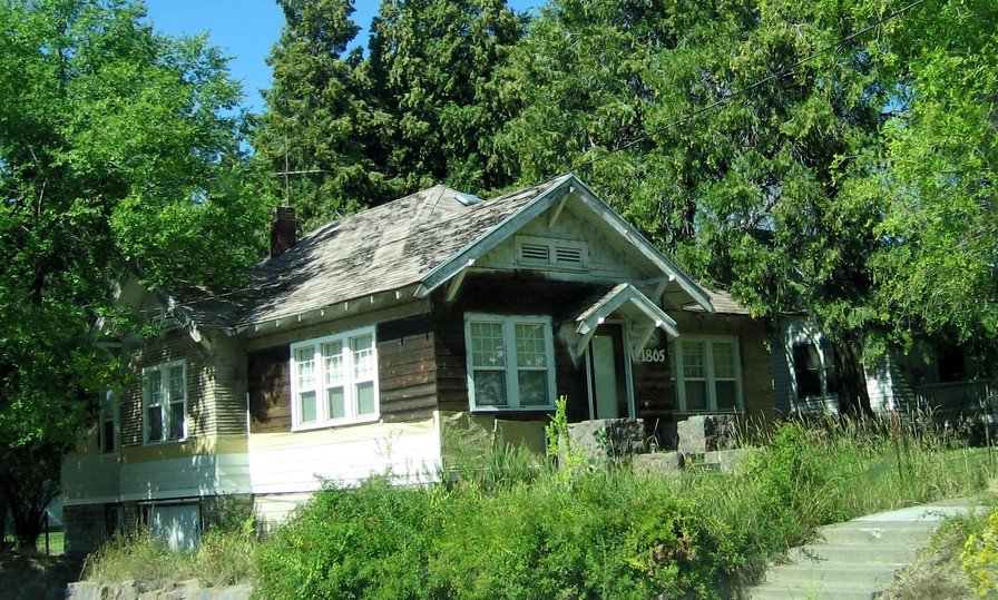 Klamath Falls, OR : Older Home.....