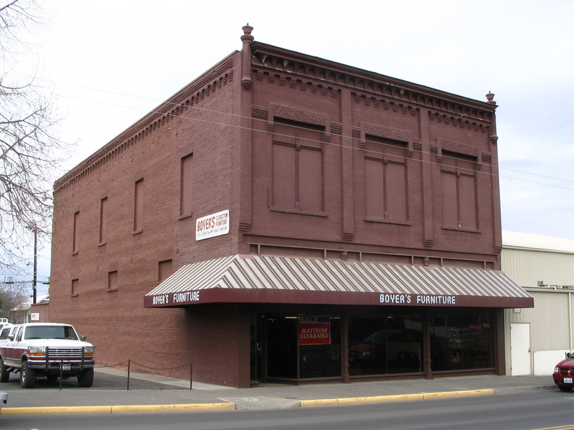 Clarkston, WA: Boyer's Furniture