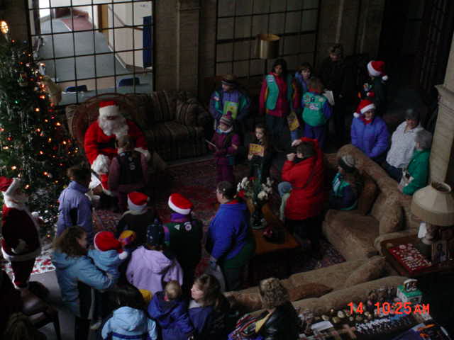 Rumford, ME: Xmas at the Historic Hotel Harris Rumford Maine