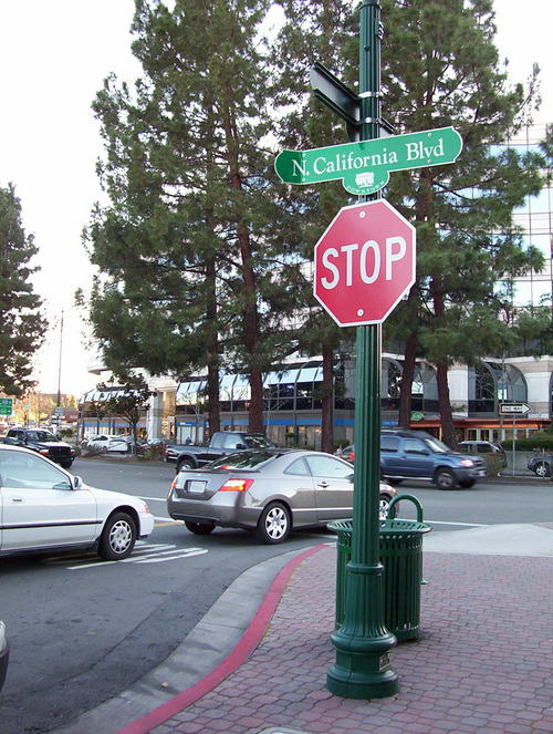 Walnut Creek, CA : On Locust St at corner at N. California Blvd sort of facing toward Mt. Diablo Blvd around 5pm